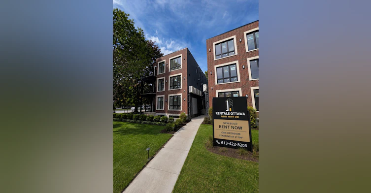 547 Melbourne Avenue, Ottawa, ON, K2A 0M5