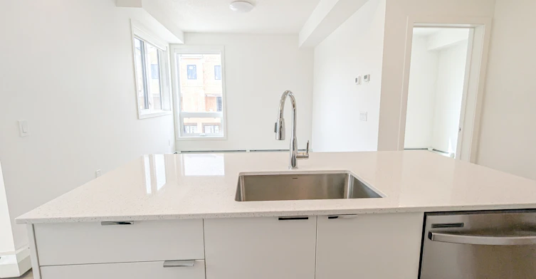 1202-8500 19 Avenue Southeast, Calgary, AB, T2A 7W8 - 5