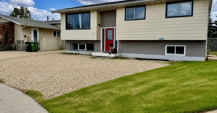 5119 55 Avenue, Leduc, AB, T9E 5N7