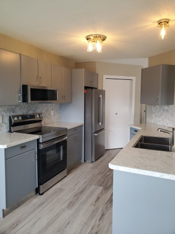 75 Willow Springs Crescent, Sylvan Lake, AB, T4S 1G3 - 2