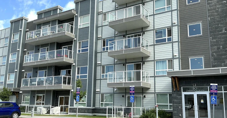 80 Carrington Plaza Nw, Calgary, AB, T3P 1X6