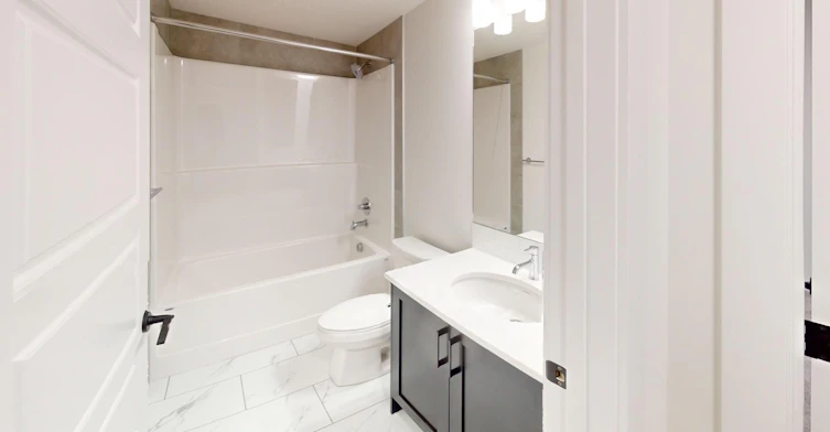 260 B, Calgary, AB, T3M 4A2 - 11
