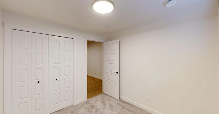 260 B, Calgary, AB, T3M 4A2 - 6