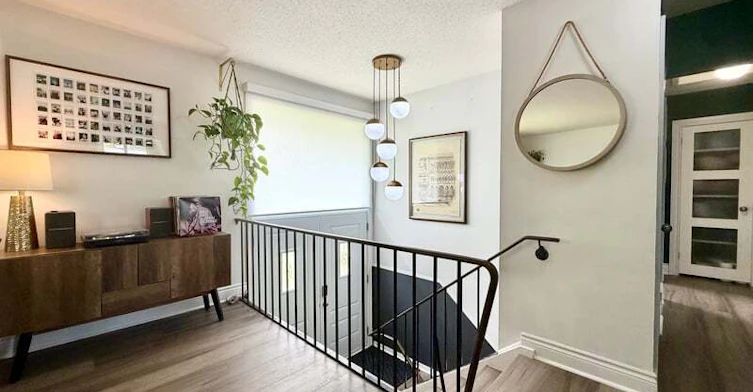 935 Thorndale Drive, Ottawa, ON, K1V 6X8 - 2