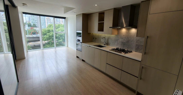 87 Nelson Street, Vancouver, BC, V6Z 0E8