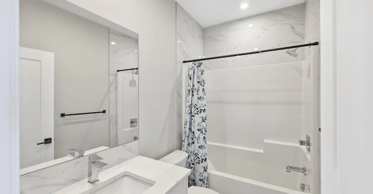 8161 8 Avenue Southwest, Calgary, AB, T3H 6H9 - 16
