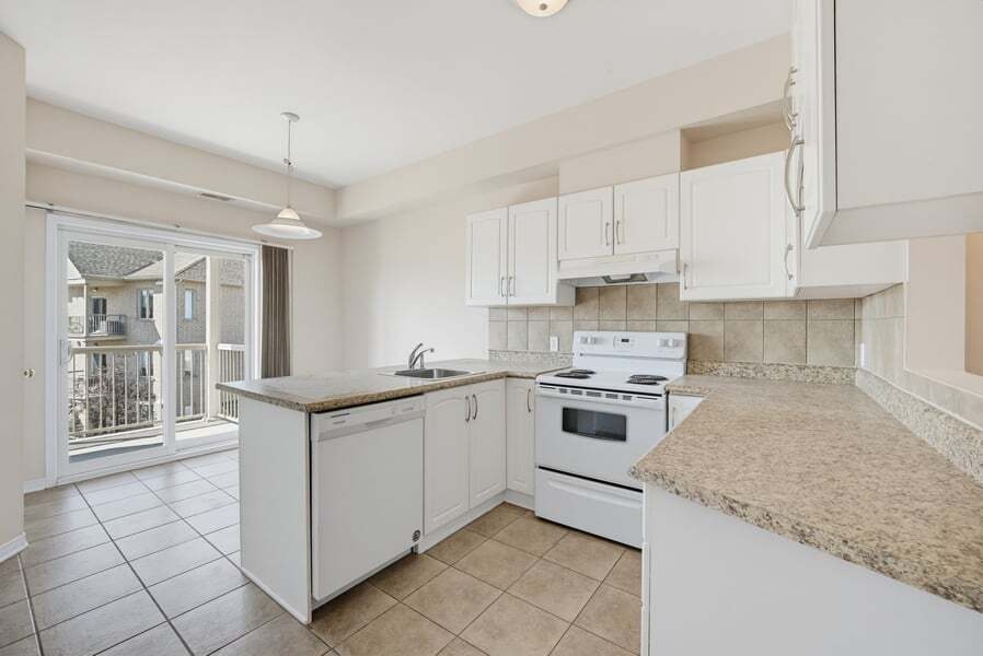 7-190 Rustic Hills Crescent, Ottawa, ON, K4A 0B9 - 6