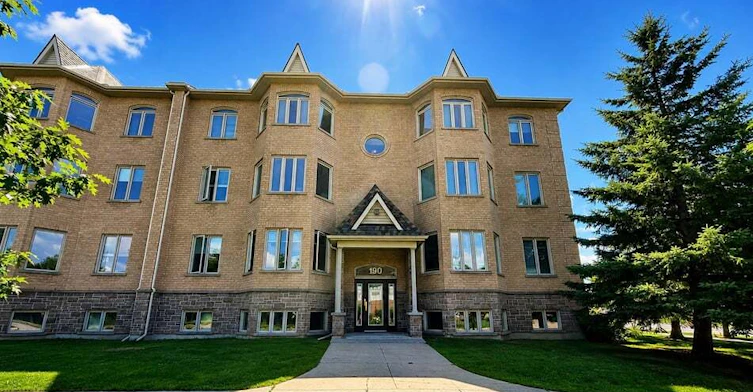 7-190 Rustic Hills Crescent, Ottawa, ON, K4A 0B9