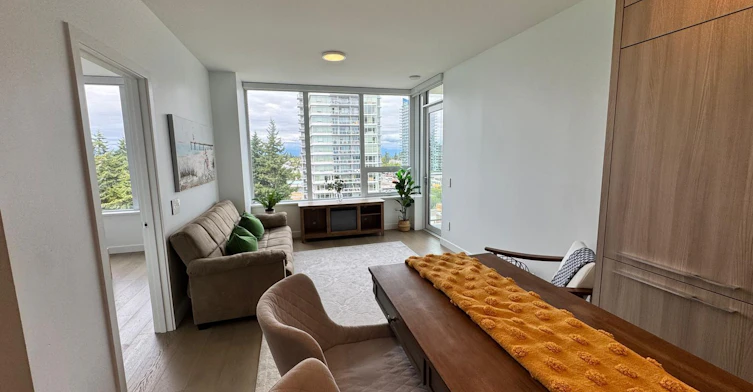 15165 Thrift Avenue, Surrey, BC, V4B 3Z4
