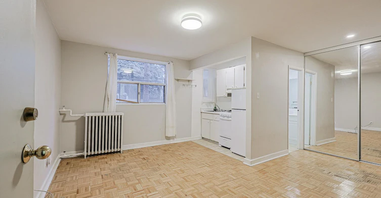 303-33 Maitland Street, Toronto, ON, M4Y 1C8 - 2