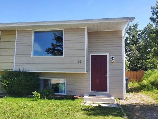 51 Westview Drive, Sylvan Lake, AB, T4S 1J1