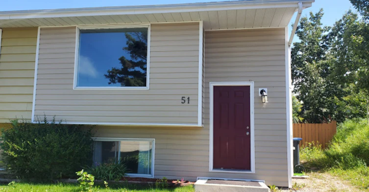 51 Westview Drive, Sylvan Lake, AB, T4S 1J1