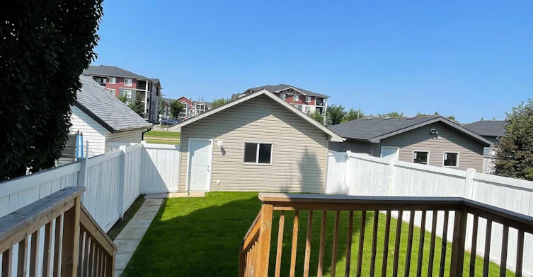7685 Schmid Crescent Northwest, Edmonton, AB, T6R 0K7 - 6
