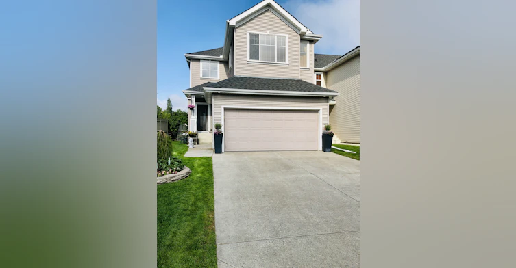 53 Cougartown Circle SW, Calgary, AB, T3H 0A5
