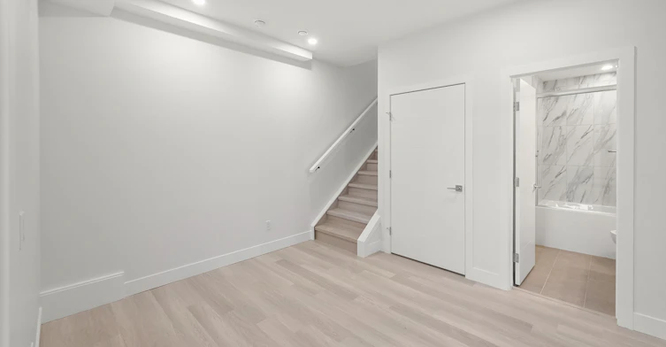 7412 34 Avenue Northwest, Calgary, AB, T3B 1N6 - 2