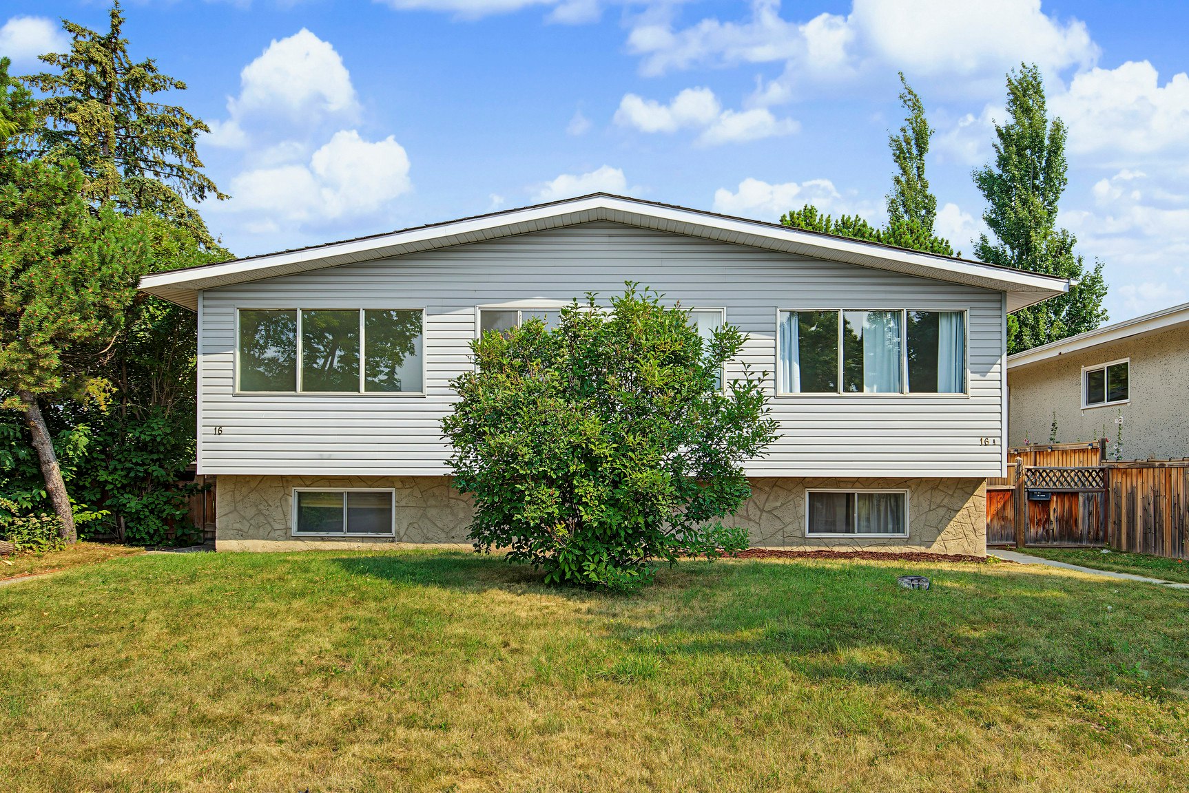 16-16 Beaver Dam Place Northeast, Calgary, AB, T2K 4X3