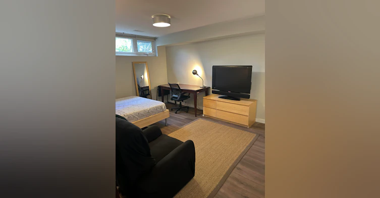 Studio/Bachelor-25 Santa Barbara Road, Toronto, ON, M2N 2C8