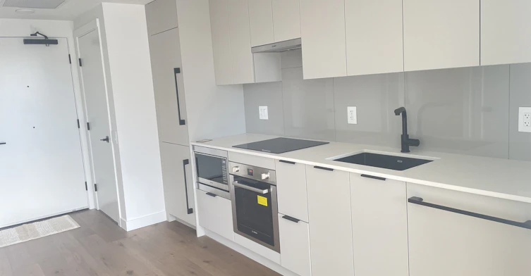 406-8080 Oak Street, Vancouver, BC, V6P 0N1 - 2