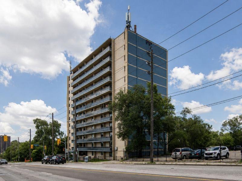 0806-797 Jane Street, Toronto, ON, M6N 4B8