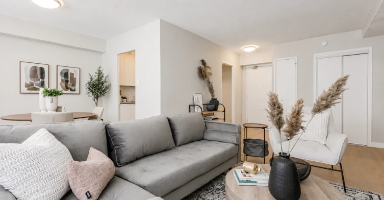 0205-50 Driftwood Avenue, Toronto, ON, M3N 2M6 - 2