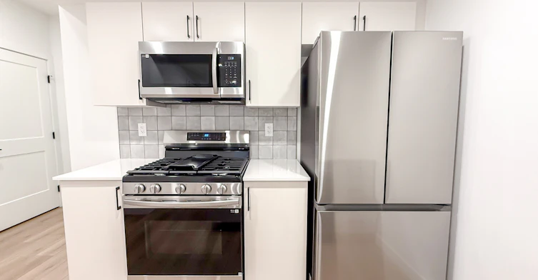 Lower-12407 122 Avenue Northwest, Edmonton, AB, T5L 4H2 - 3