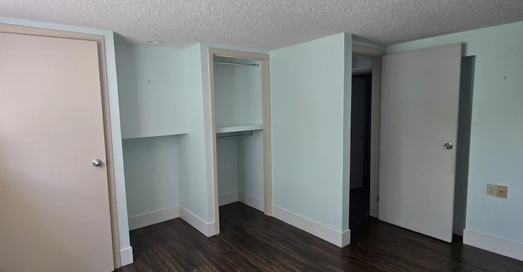B-614 21 Avenue Northeast, Calgary, AB, T2E 1T1 - 8