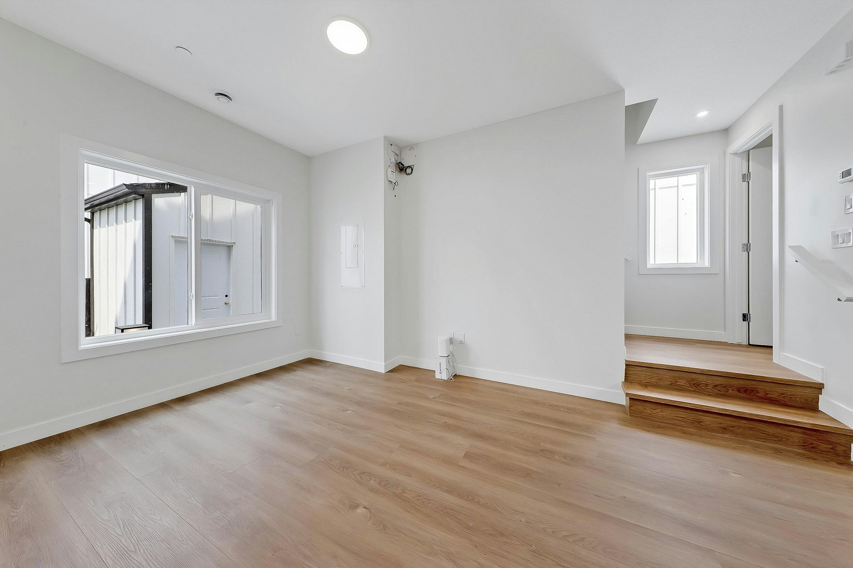3408 37 Street Southwest, Calgary, AB, T3E 3C1 - 2