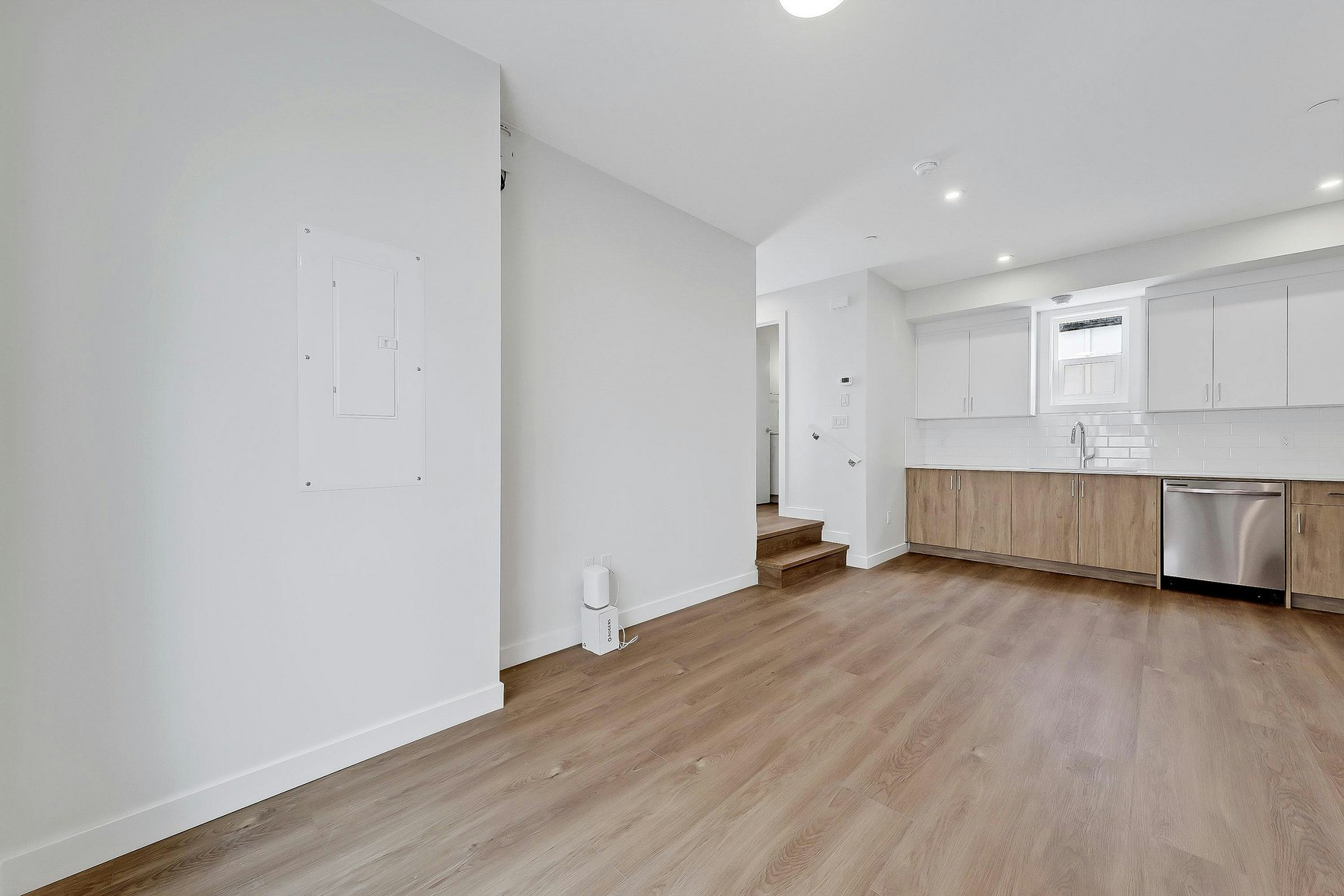 3408 37 Street Southwest, Calgary, AB, T3E 3C1 - 3