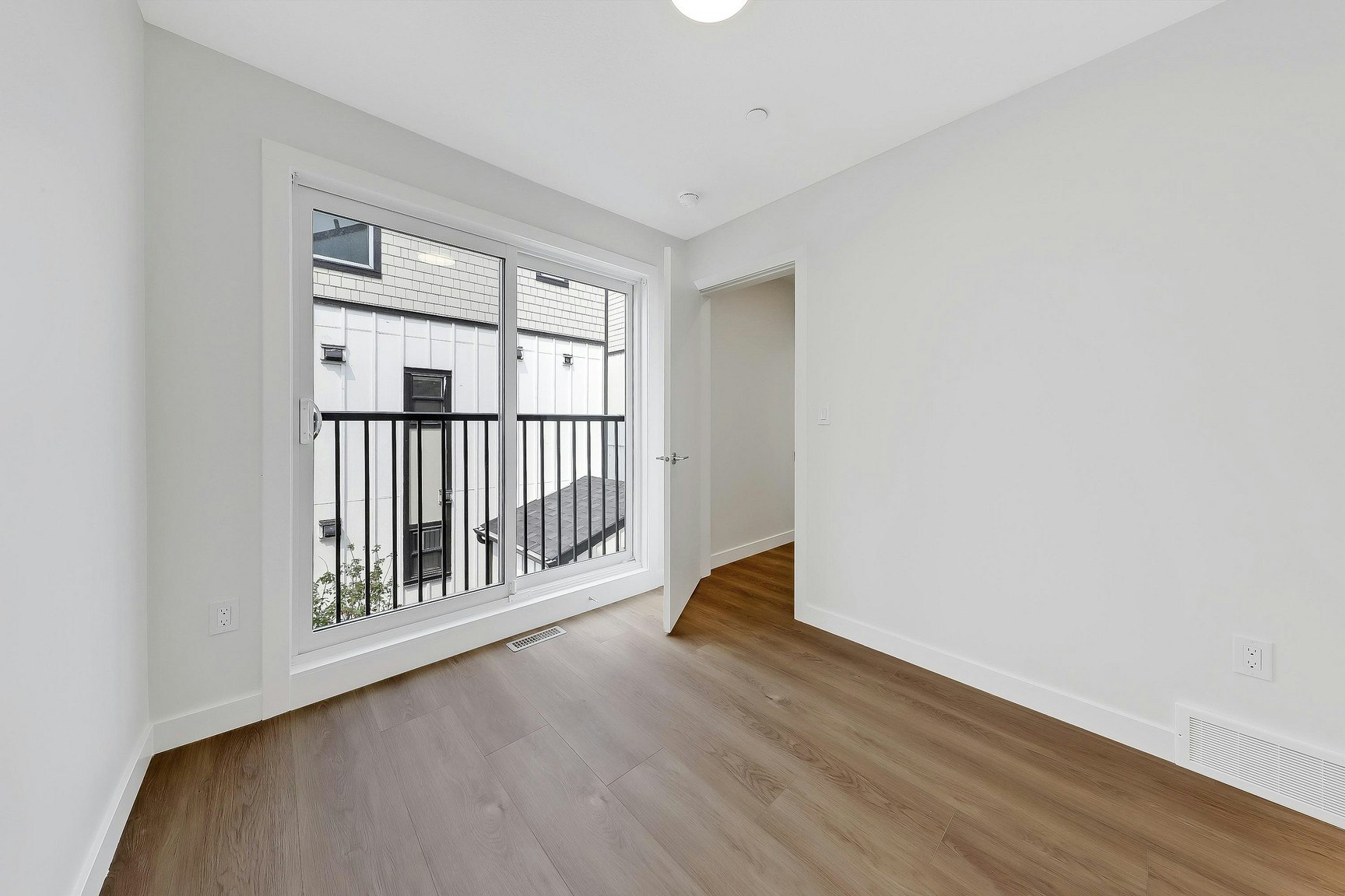 3408 37 Street Southwest, Calgary, AB, T3E 3C1 - 23