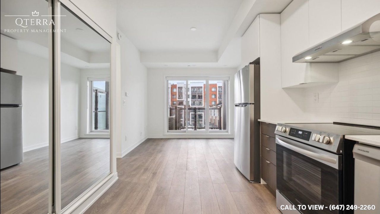 206-135 Canon Jackson Drive, Toronto, ON, M6M 0C3