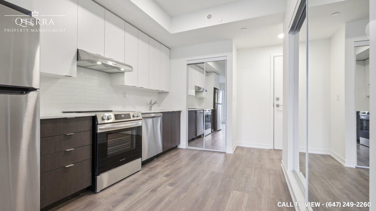 206-135 Canon Jackson Drive, Toronto, ON, M6M 0C3 - 4