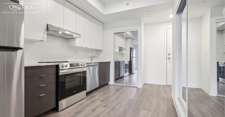 206-135 Canon Jackson Drive, Toronto, ON, M6M 0C3 - 4