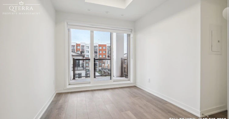 206-135 Canon Jackson Drive, Toronto, ON, M6M 0C3 - 12
