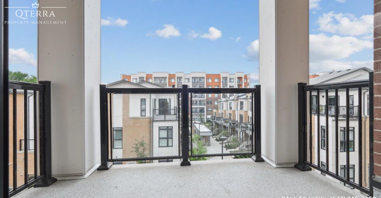 206-135 Canon Jackson Drive, Toronto, ON, M6M 0C3 - 22