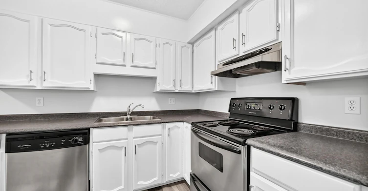 10650 158 Avenue Northwest, Edmonton, AB, T5X 5B5 - 10