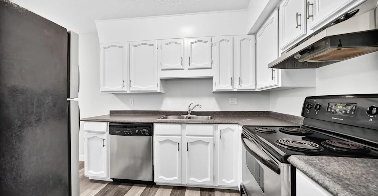 10650 158 Avenue Northwest, Edmonton, AB, T5X 5B5 - 9