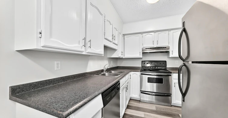 10650 158 Avenue Northwest, Edmonton, AB, T5X 5B5 - 7
