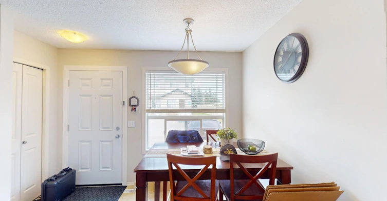 87 Saddlebrook Point Ne, Calgary, AB, T3J 0G3 - 2