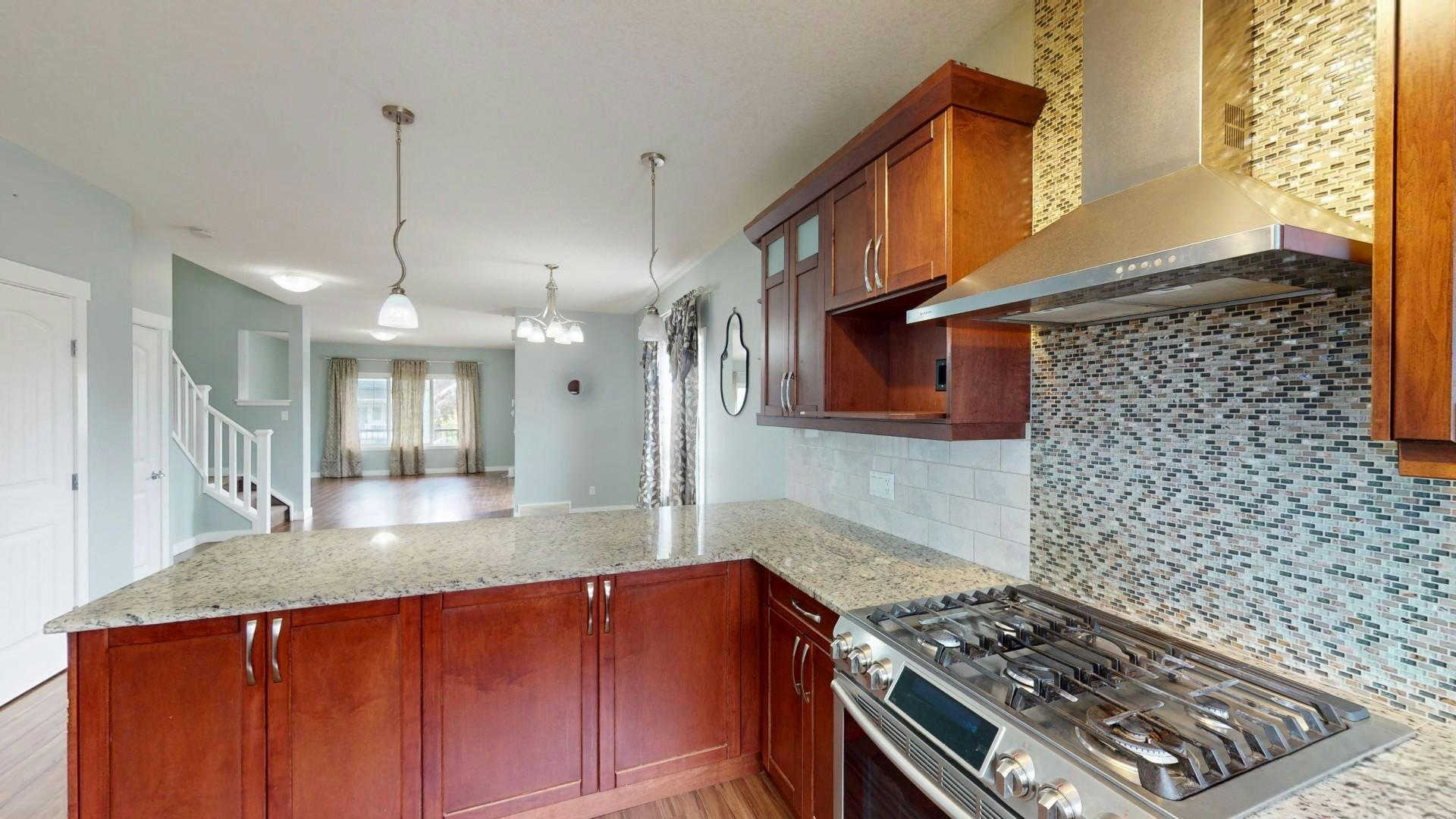 5 Red Embers Row NE, Calgary, AB, T3N 0R4 - 9