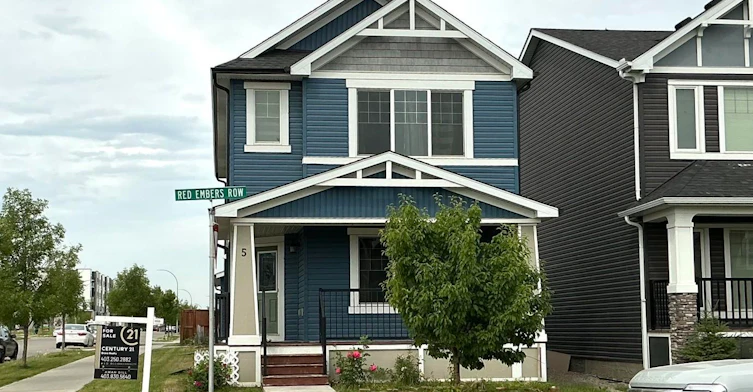 5 Red Embers Row NE, Calgary, AB, T3N 0R4