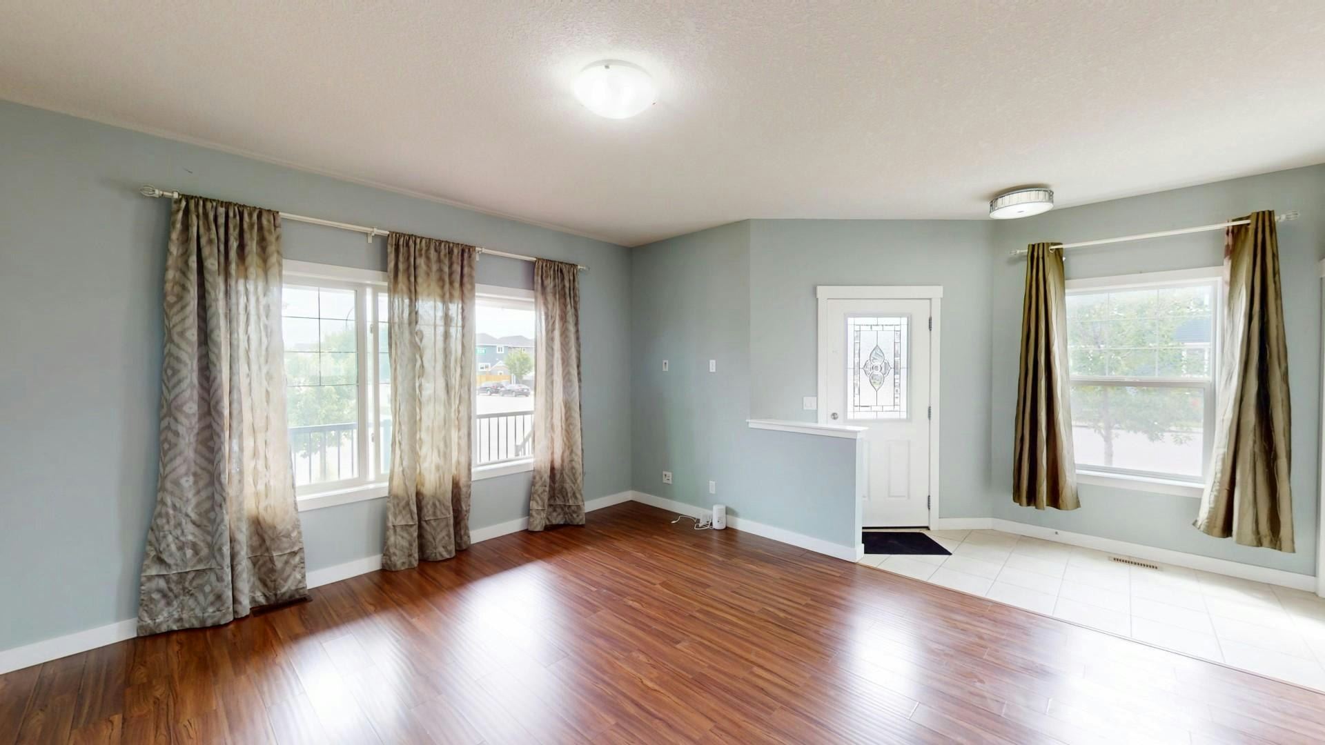 5 Red Embers Row NE, Calgary, AB, T3N 0R4 - 2