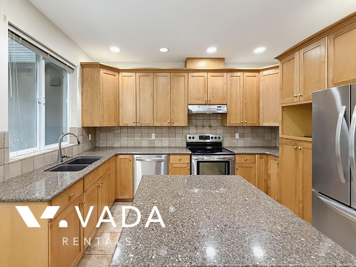 55-678 Citadel Drive, Port Coquitlam, BC, V3C 6M7 - 11