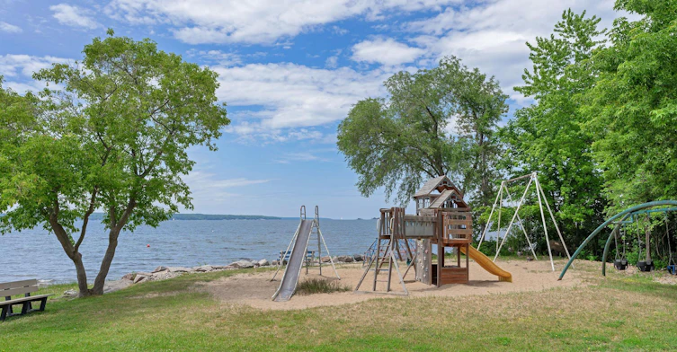 33 Grove Street, Tay, ON, L0K 1R0 - 26
