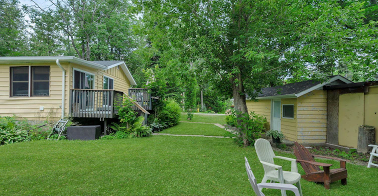 33 Grove Street, Tay, ON, L0K 1R0 - 2