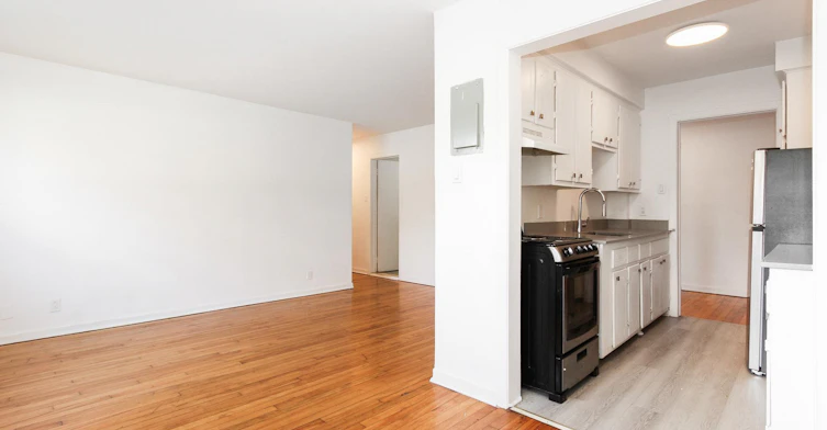 112-1005 Rielle Rue, Montréal, QC, H4G 2T2 - 2