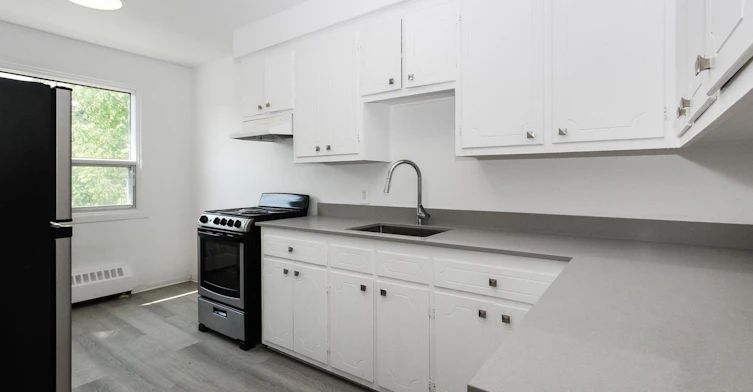 201-1005 Rielle Rue, Montréal, QC, H4G 2T2