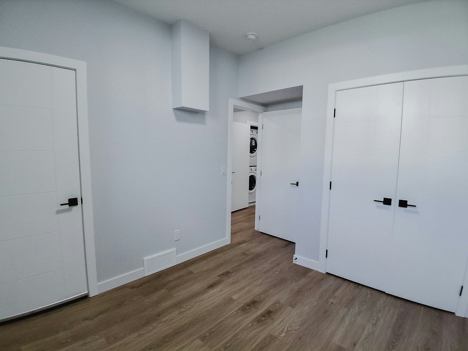 2240B-8  Street Northwest, Calgary, AB, T2M 5K8 - 9