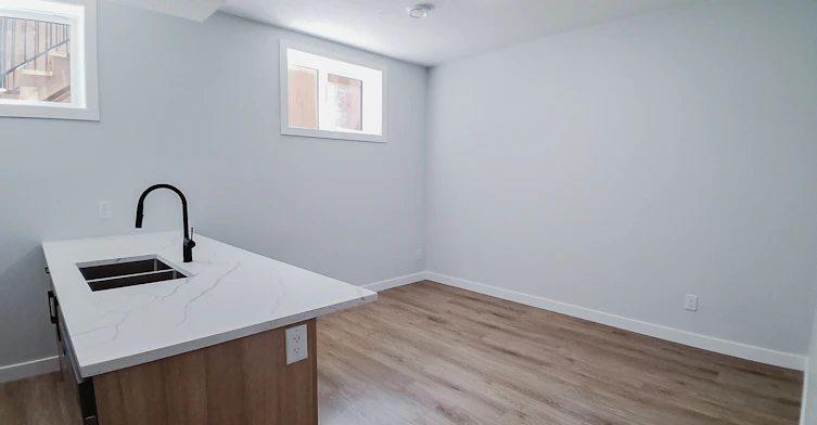 2240B-8 Street Northwest, Calgary, AB, T2M 5K8 - 7