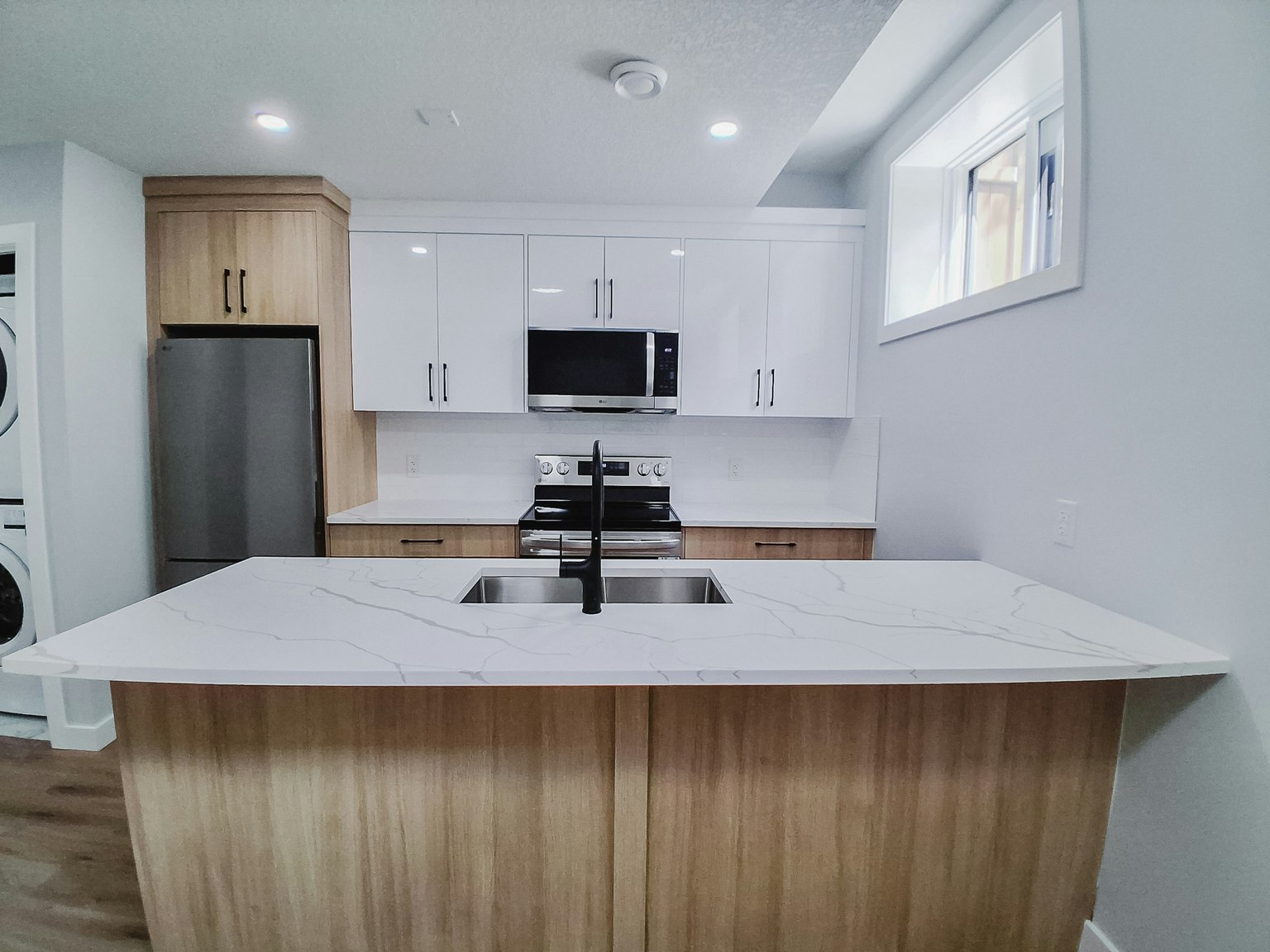 2240B-8  Street Northwest, Calgary, AB, T2M 5K8 - 3