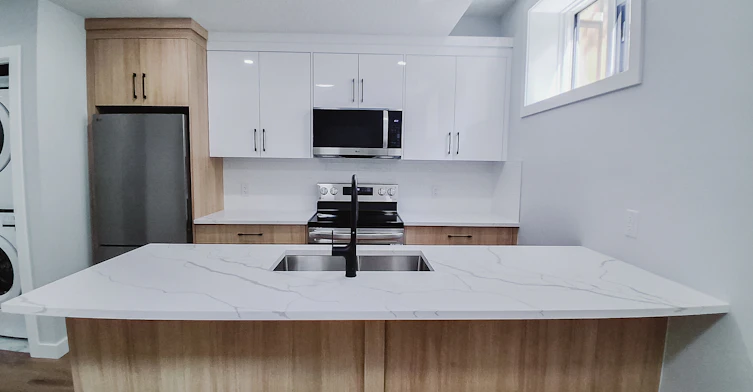 2240B-8 Street Northwest, Calgary, AB, T2M 5K8 - 3